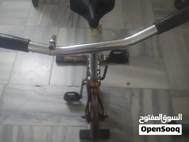 دراجة تمارين رياضية ثابتة (بحاجة لصيانة