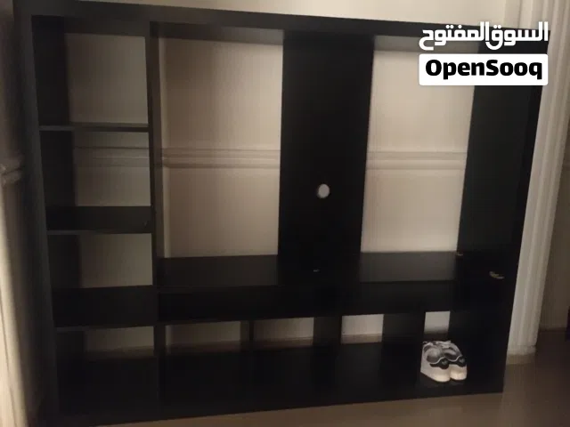 دولاب للتلفزيون مع ارفف خشبي