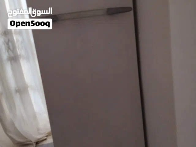 فريزر مستعملة استعمال بسيط بحالة الوكاله