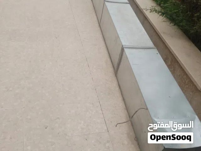 عدة مطعم مستعمل نظيف