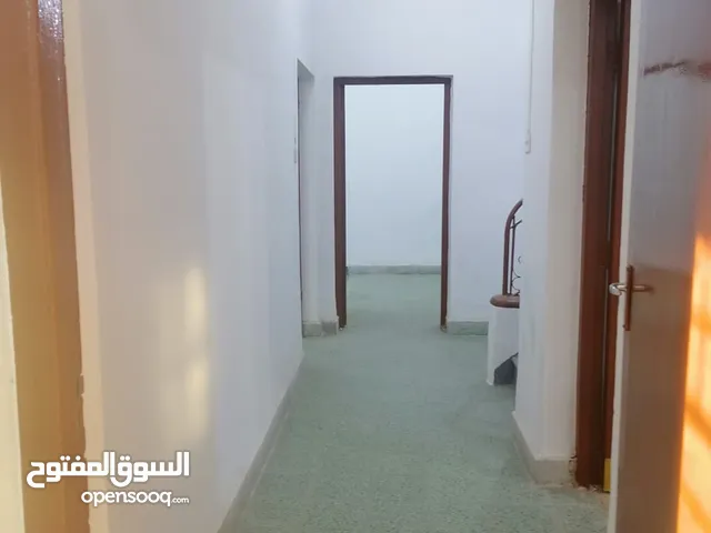 300m2 More than 6 bedrooms Townhouse for Rent in Basra Jaza'ir