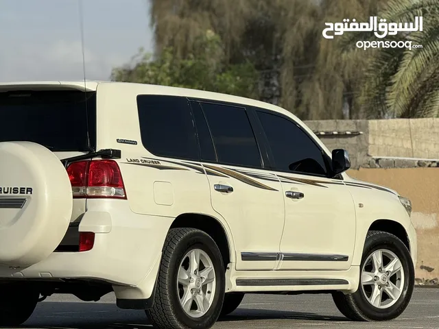 Used Toyota Land Cruiser in Al Sharqiya