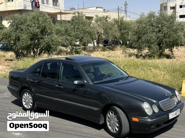 2000 مرسيدس بنز الفئة-E E 200