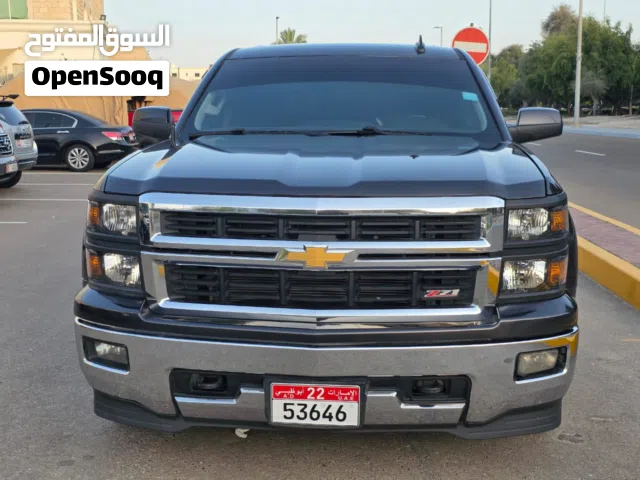Chevrolet Silverado Z71 model 2015 one and half
