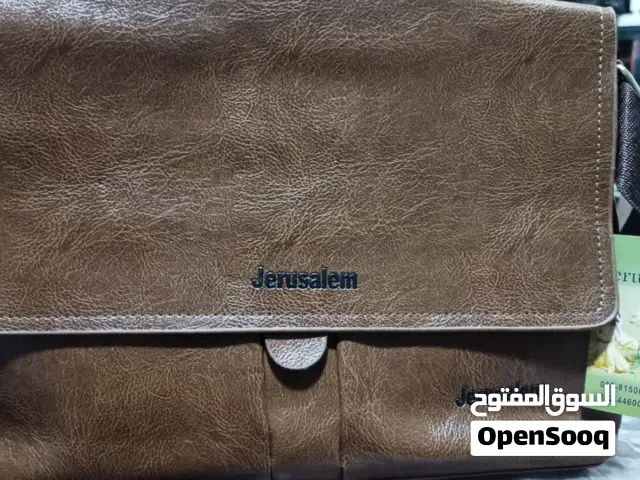 شناتي خفيفة جلد طبيعي من فلسطين