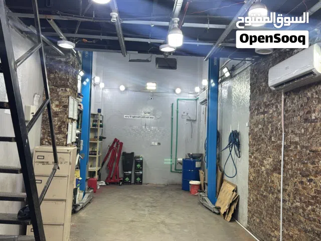 محل للإيجار بموقع مميز بالشويخ شارع الزينة