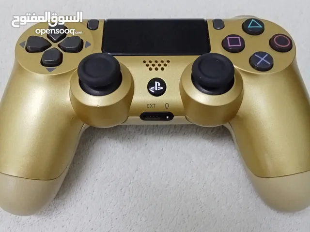 كنترول بلاستيشن 4 متكامل لا يوجد في اي ضرر في اي ضرر ولا اي شي يعاني مستعمل