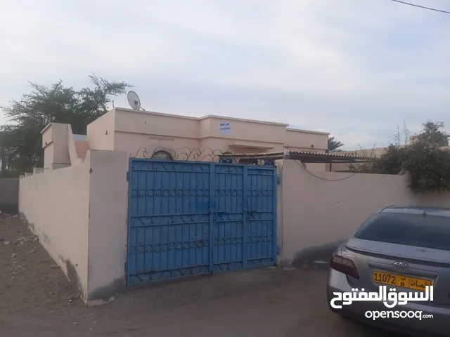 200 m2 More than 6 bedrooms Townhouse for Sale in Al Batinah Al Masnaah