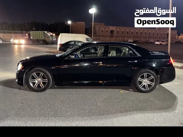 2014 كرايسلر 300 300S v8