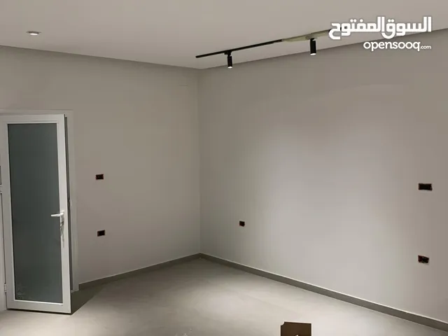 175 m2 4 Bedrooms Apartments for Sale in Tripoli Bin Ashour