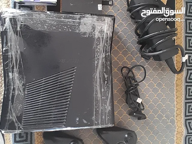 اكس بوكس 360مهكر مستعمل مع 32لعبه قويه جدا والجهاز شغال اصلي اوربي سعره 90الف وبي مجال وانشاء الله