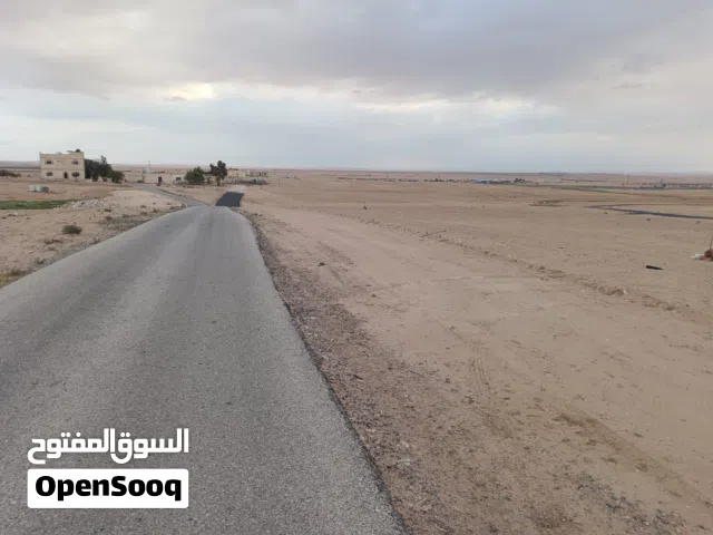 قطعة أرض استثمارية قريبة جدا من شارع عمان العقبة (شارع المطار) في خان الزبيب