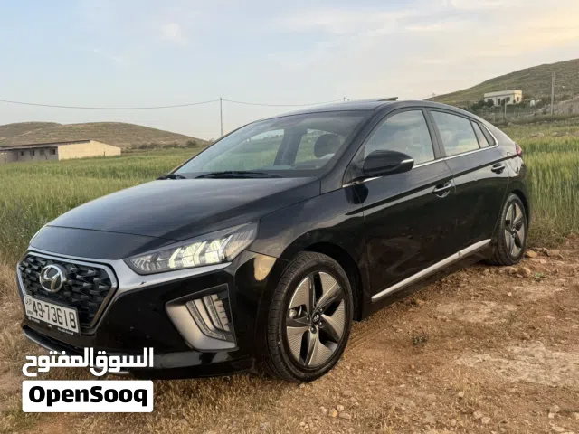2022 هيونداي ايونيك Standard