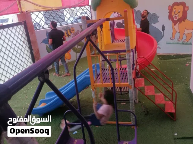 اثاث كامل لحضانة للبيع بحالة ممتازة