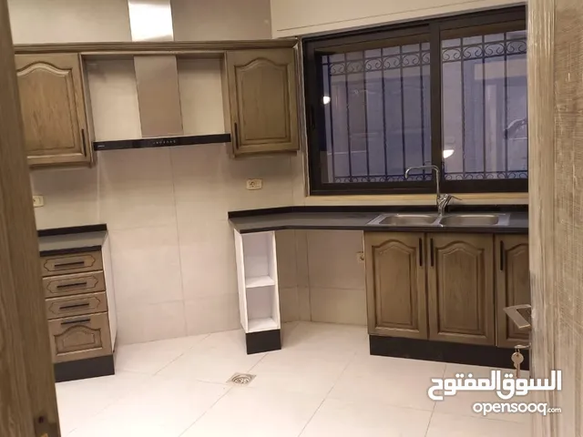 250 m2 4 Bedrooms Apartments for Rent in Amman Shmaisani