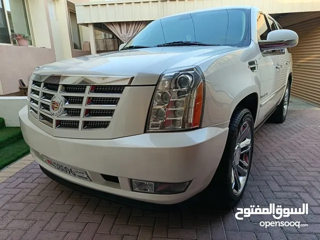 Used Cadillac Escalade in Southern Governorate