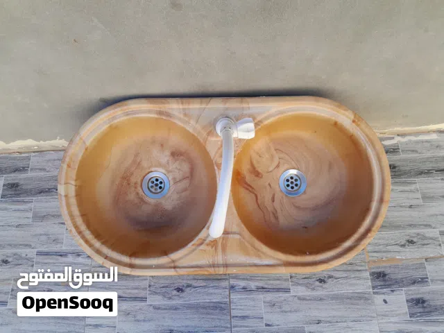 لوندينو مطبخ نضيف بحالة ممتازة