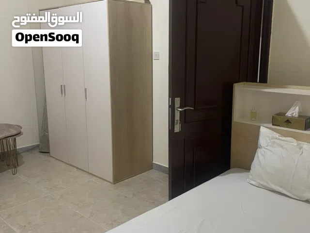 Fully Furnished Room for Rent – Girls Only  with family  غرفة مفروشة للإيجار – سكن بنات فقط مع أسرة