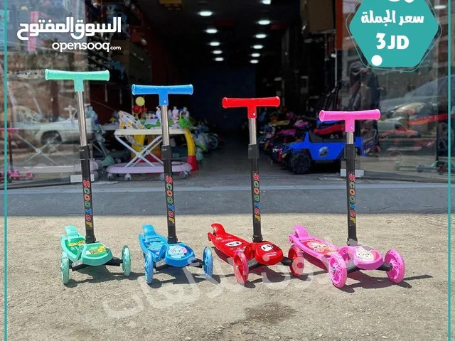 سيارة دفع قدم نخب اول مع موسيقى وانارة تناسب عمر من 1 الي 4 سنوات من المستورد مباشره