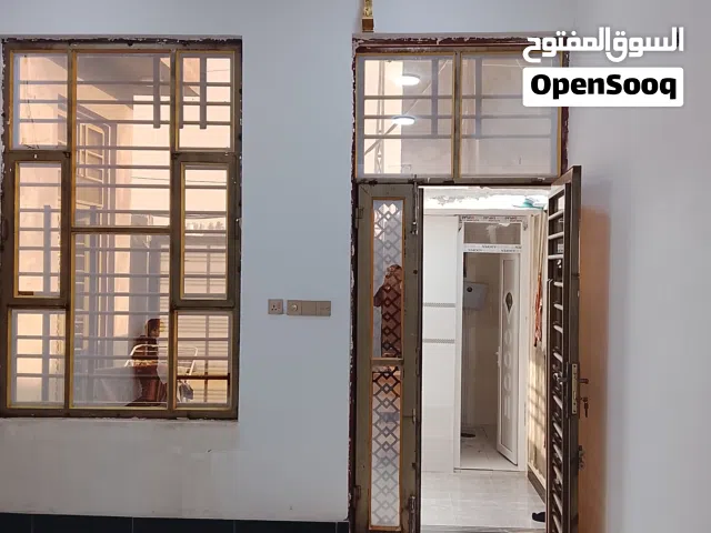 180 m2 2 Bedrooms Townhouse for Sale in Basra Al-Jazzera