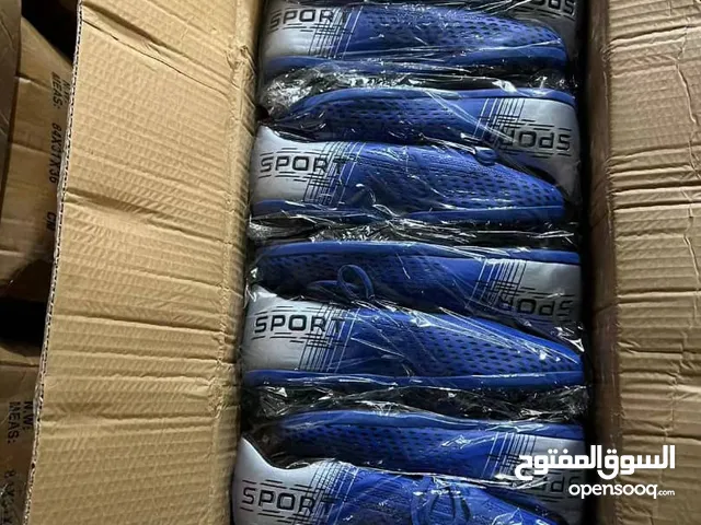 35 Sport Shoes in Aden