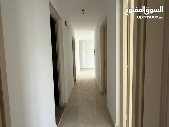 للايجار بمدينتي 124م بجوار الحركة
