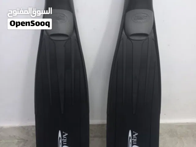 زعانف للبيع مع شنطة