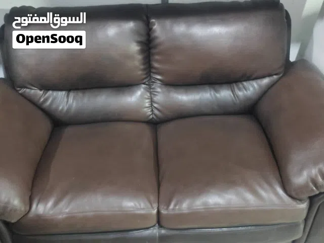 طقم كنب جلد