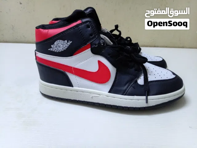للبيع جوتي رجالي ونسائي