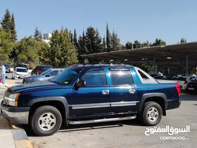 Used Chevrolet Avalanche in Amman