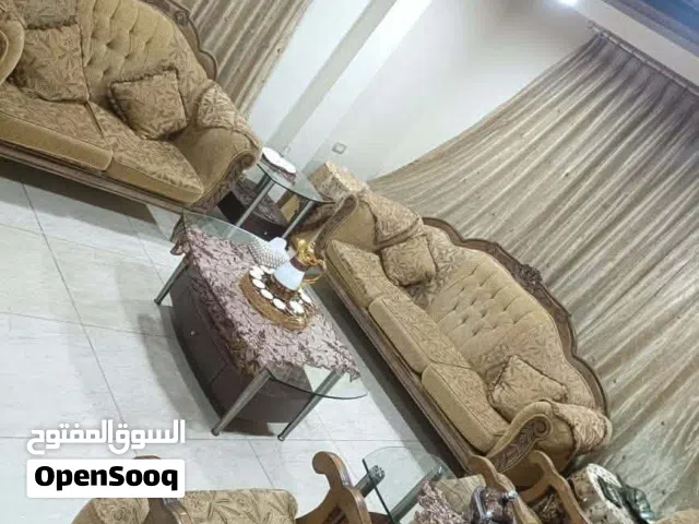طقم كنب بحاله جيده جدا