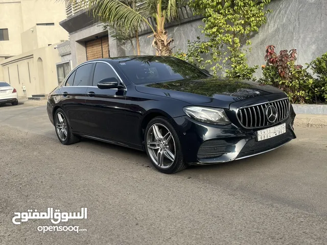 مرسيدس E200