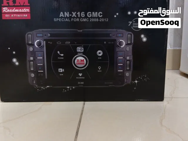 RM Roadmaster AN-X16 GMc مخصص لسيارات GMC موديل 2008–2012، ويشتغل بنظام أندرويد قديم (Android 4.4).