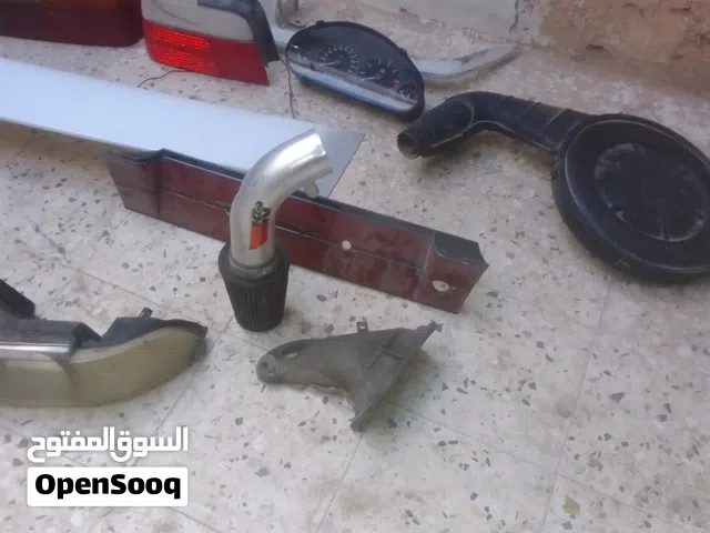 بي ام 325 قطع غيار