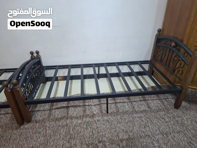 سرير عدد2 نفر واحد مستعمل قليل