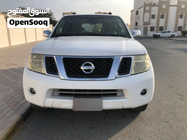 Nissan Pathfinder, basic model, year 2008. First owner.