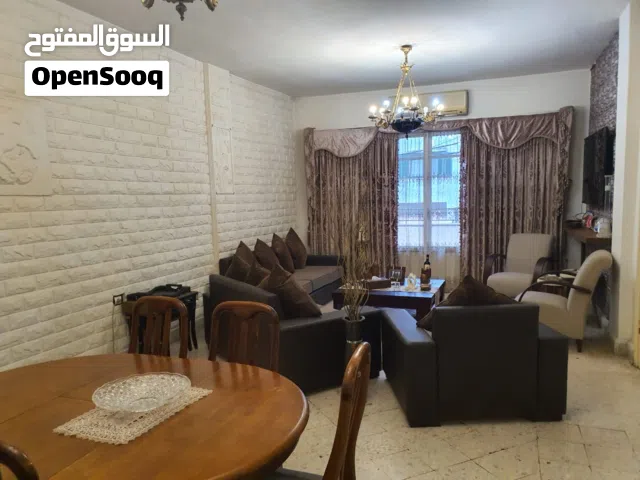 شقة للبيع في عين الرمانة - خط فرن الشباك