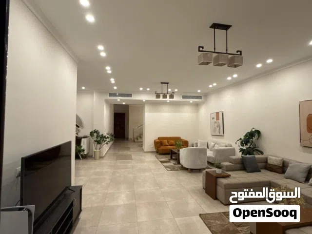 تاون هاوس للبيع امام مطار القاهره الدولي جاهزه للمعاينه