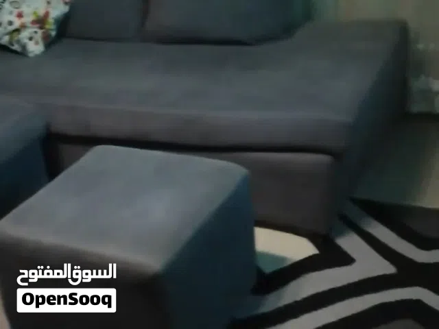 ركنة لونها رمادي