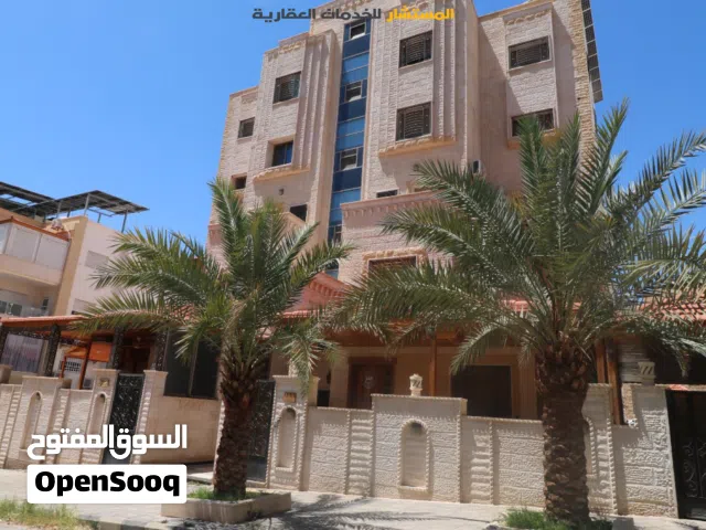 شقتين للبيع في السكنية الخامسة