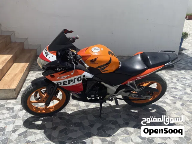 2013 هوندا CBR