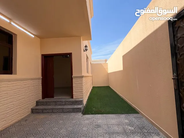200 ft 3 Bedrooms Apartments for Rent in Abu Dhabi Shakhbout City