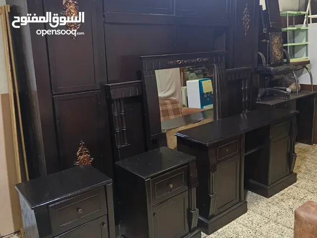 غرفة نوم بحالة ممتازة