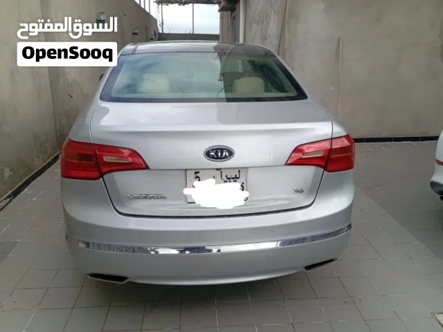 2011 Kia Cadenza Standard