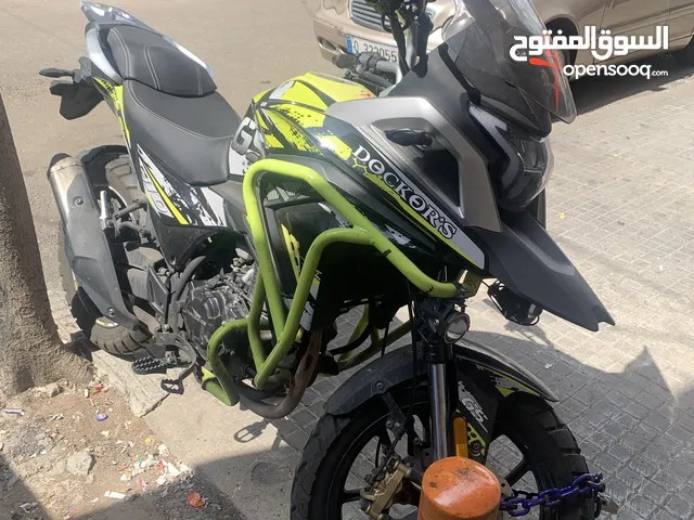 موتو دوكرز سنة 2024 km 5000 سحب شركة صفر أنا عاملو روداج أوراق جمرك و صك بيع حالة جيد جداً