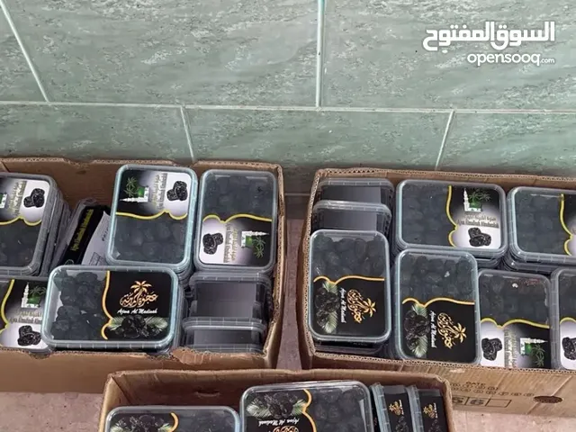 عجوه المدينه المنوره من مزرعه الوالد سعر الجمله الجمله