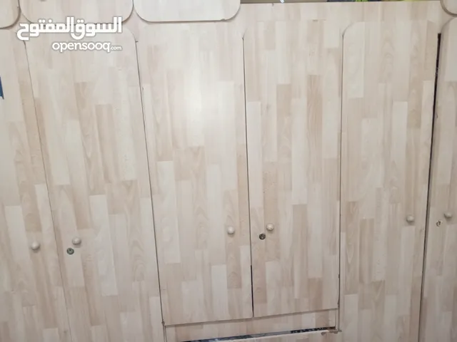 خزانه جديده ما شاء الله عليها بيعها بسبب الرحيل قابل للتفاوض