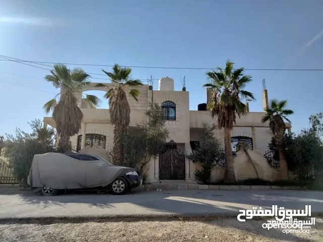 300 m2 5 Bedrooms Villa for Sale in Zarqa Al Zarqa Al Jadeedeh