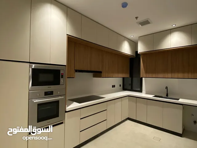 تصاميم مطابخ عصرية جودة لا مثيل لها.جودة تدوم مطابخ مصممة لراحة بالك. مطبخك المثالي حيث كل التفاصيل