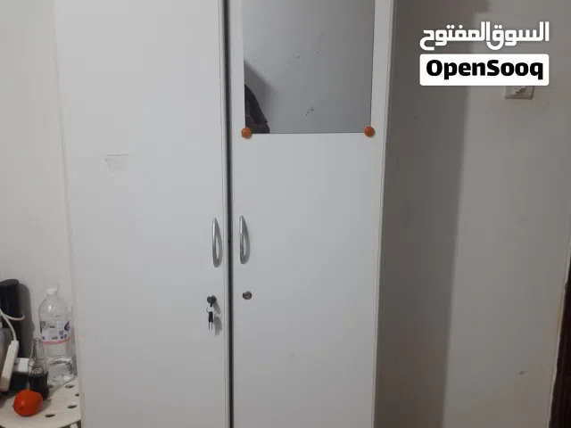 للبيع دولاب ضلفتين بحاله ممتازه